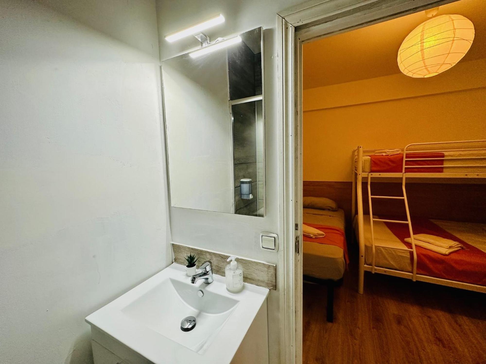 Punta Me Rooms In Madrid Downtown ภายนอก รูปภาพ