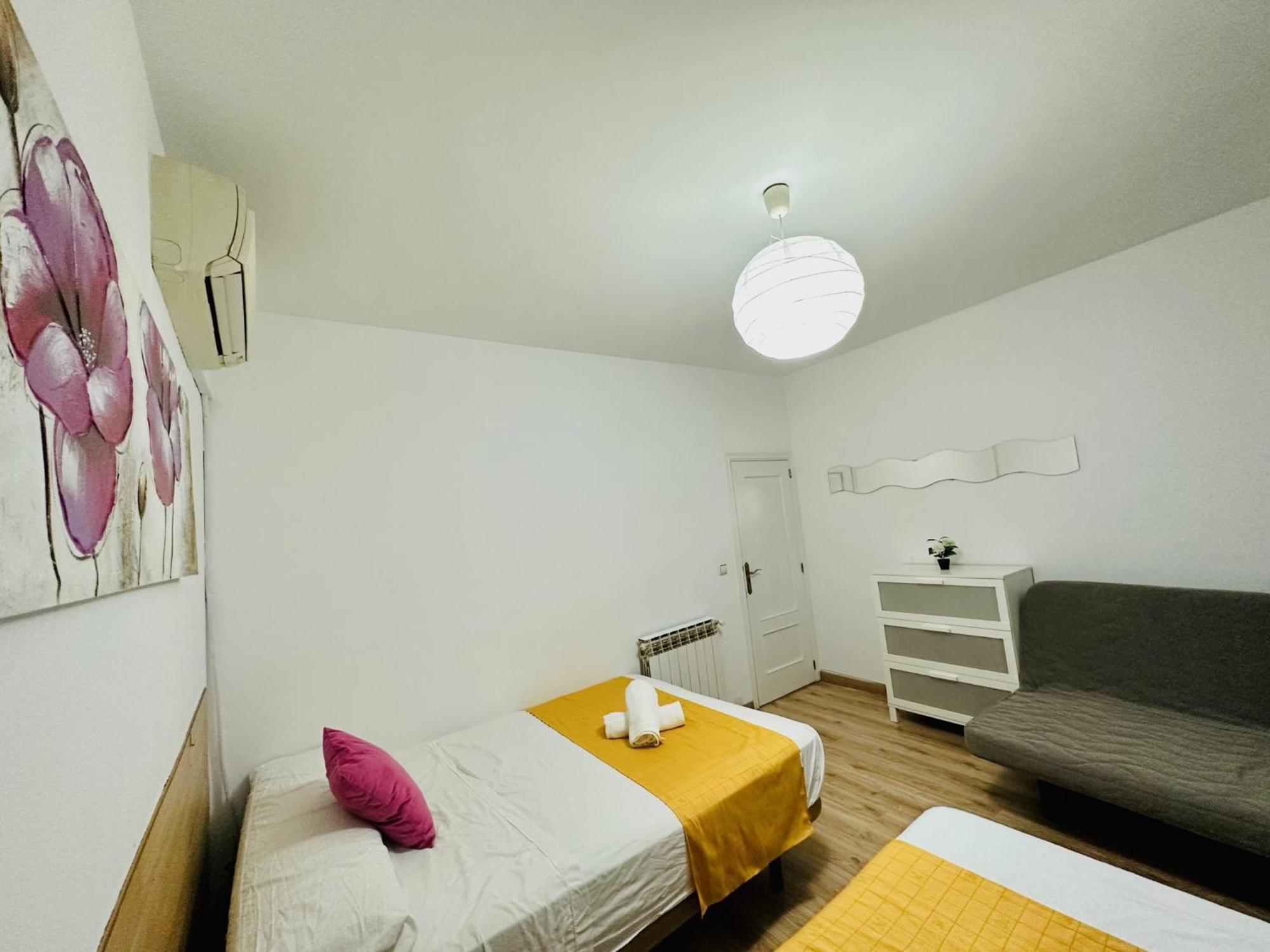 Punta Me Rooms In Madrid Downtown ภายนอก รูปภาพ