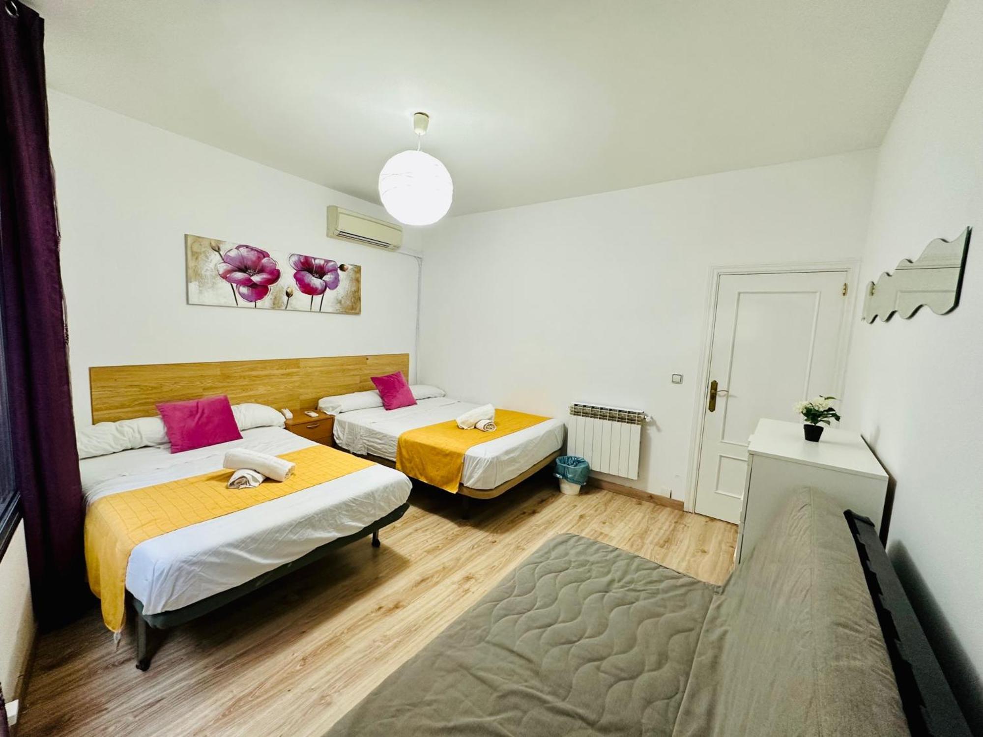 Punta Me Rooms In Madrid Downtown ภายนอก รูปภาพ